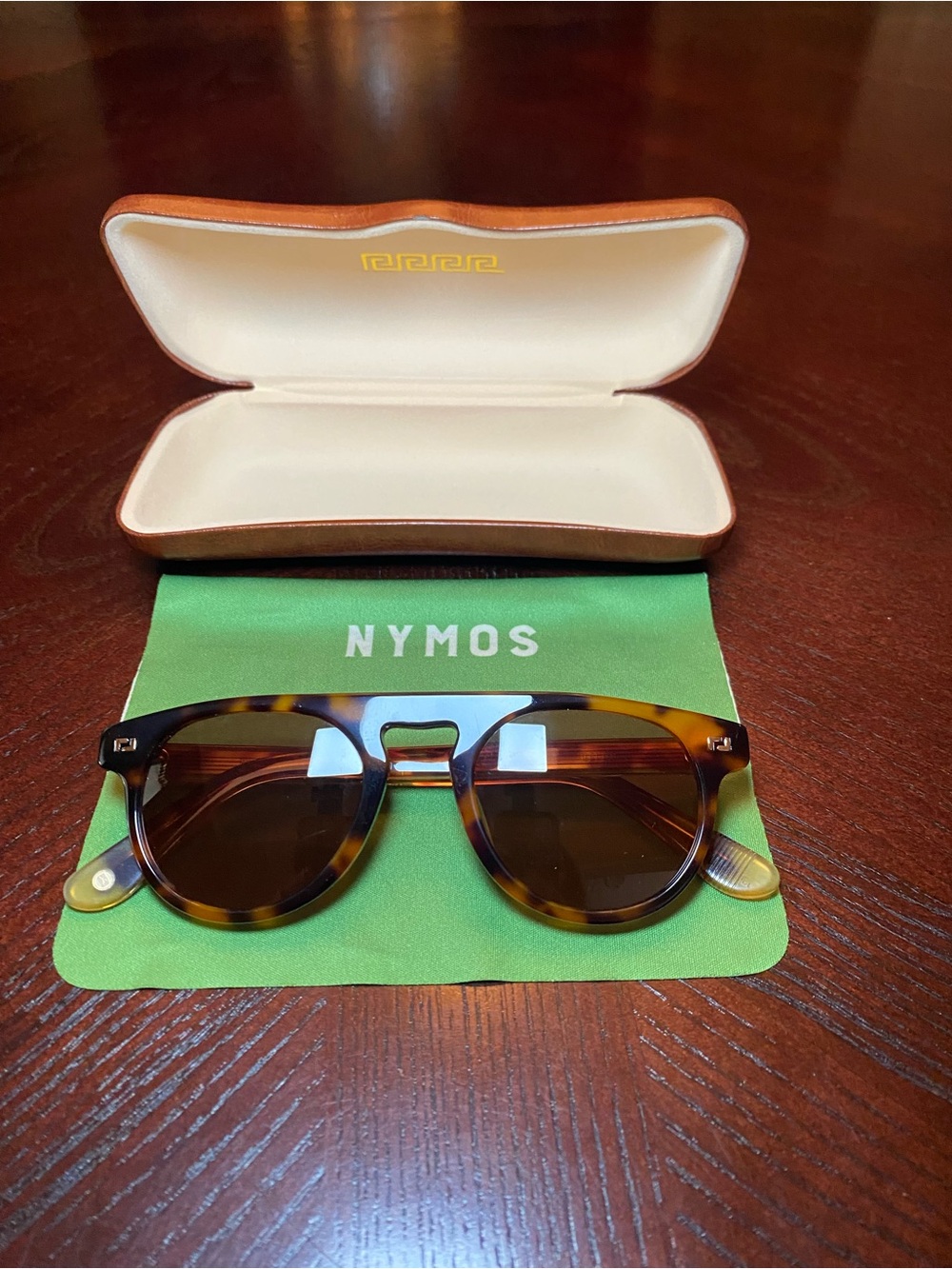 Men’s Tortoiseshell Sunglasses – Brown Lenses
